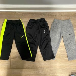 Nike Sweatpants/Joggers. 2t. Great condition, like new.